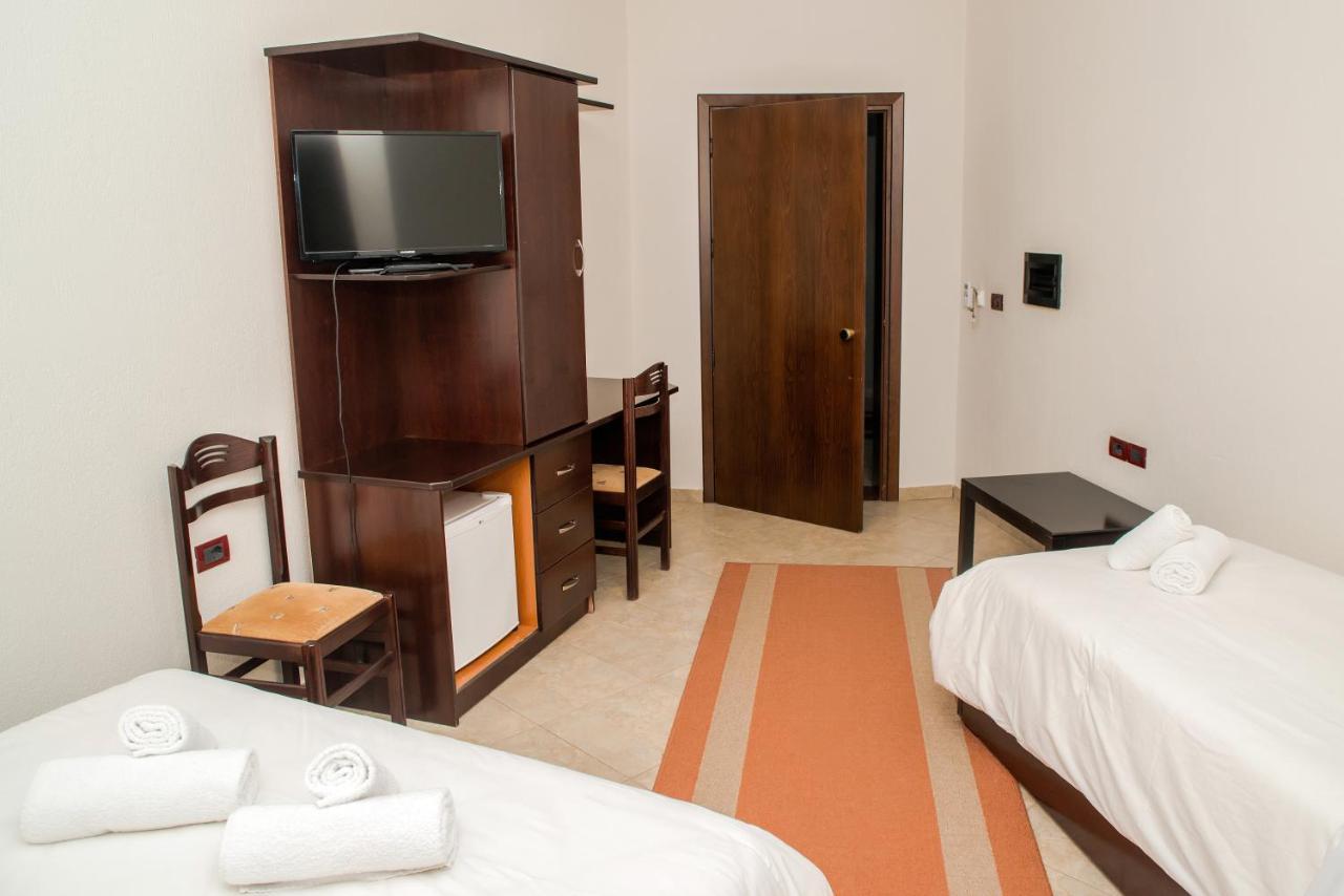 Hotel George Görice Dış mekan fotoğraf
