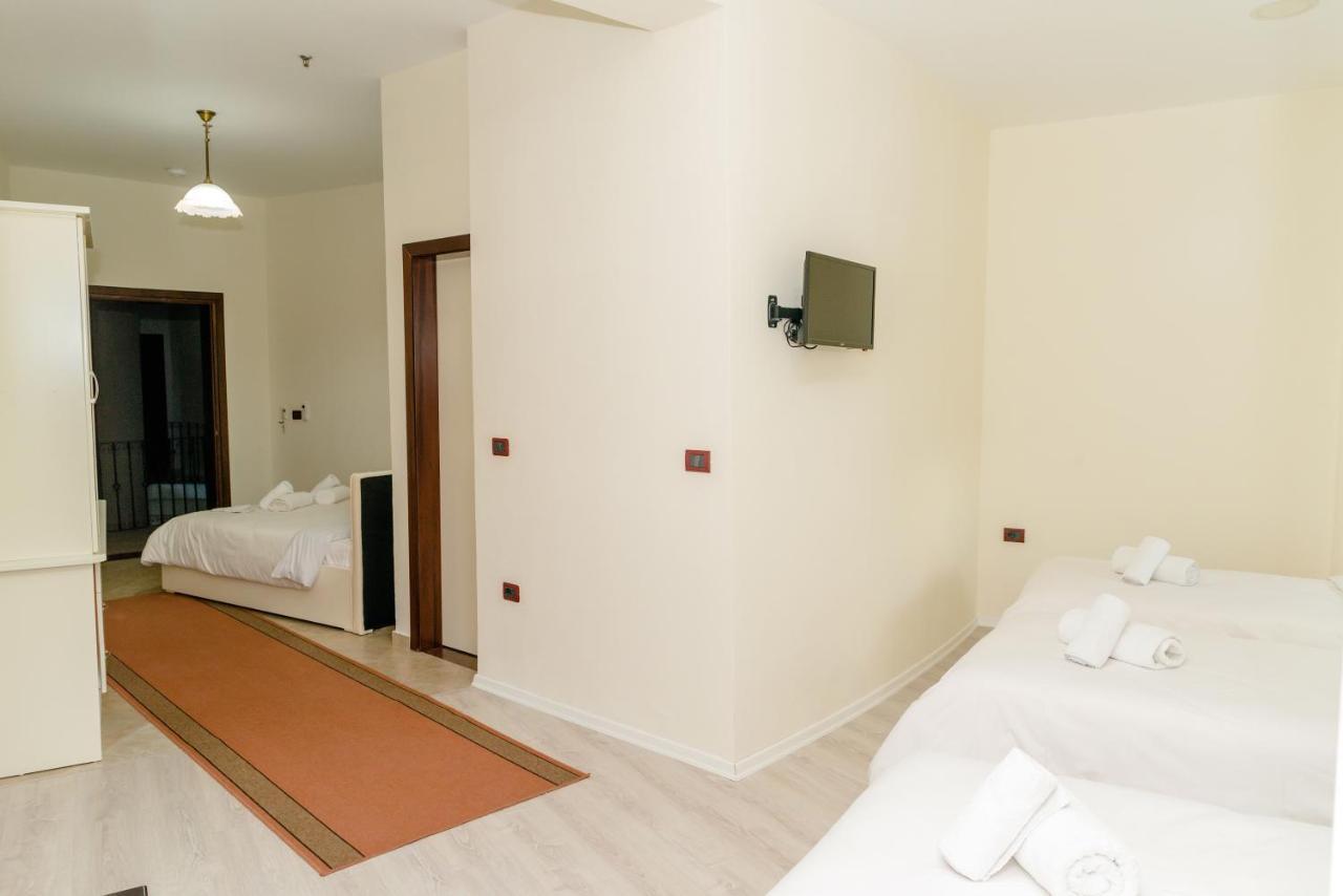 Hotel George Görice Dış mekan fotoğraf