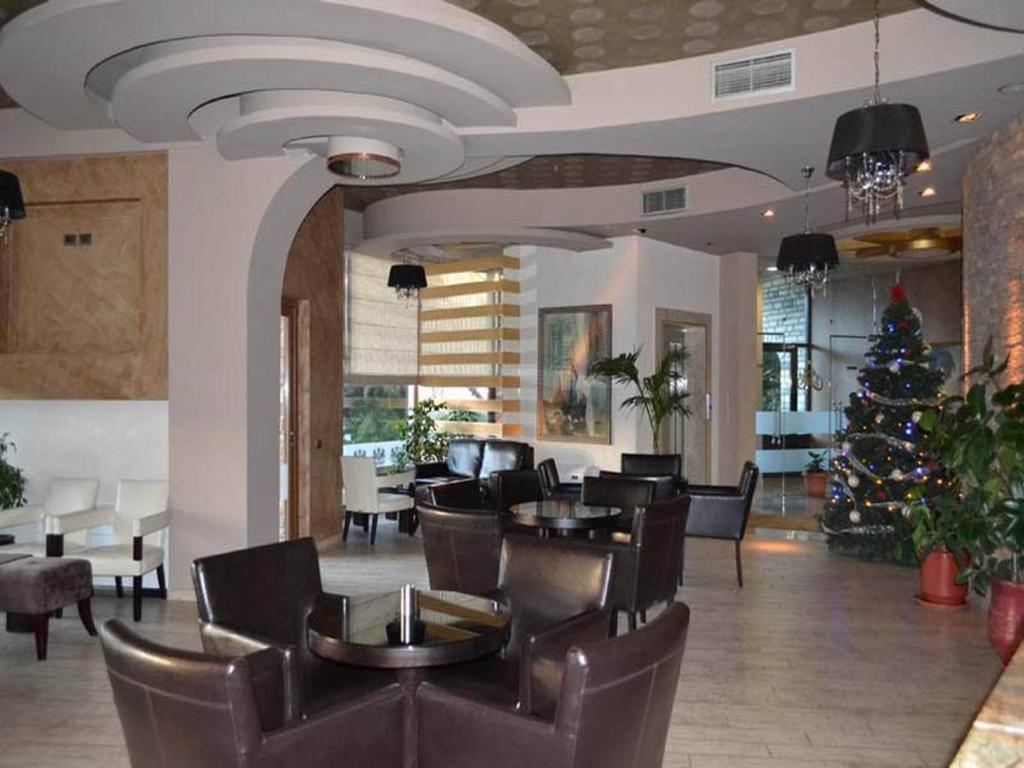 Hotel George Görice Dış mekan fotoğraf