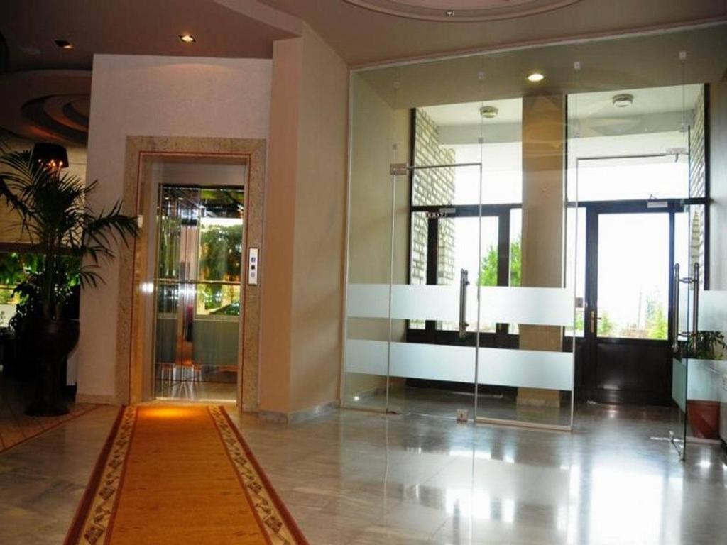 Hotel George Görice Dış mekan fotoğraf